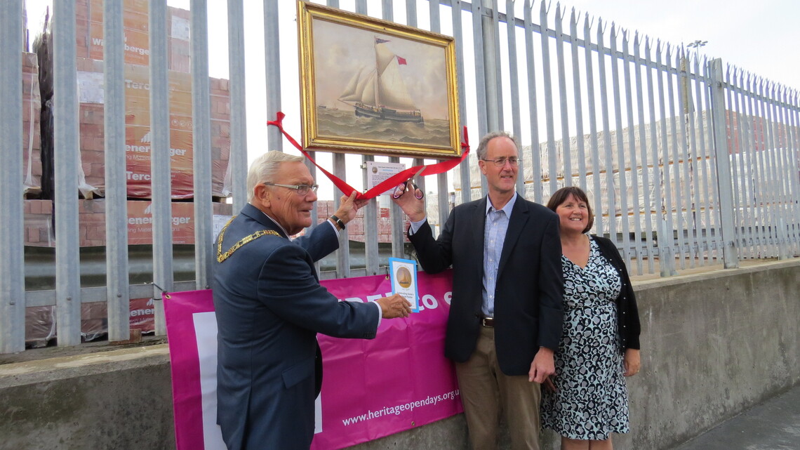 Great grandson of Reuben Chappell, marine artist, cuts ribbon to open art trail in Goole, East Riding of Yorkshire